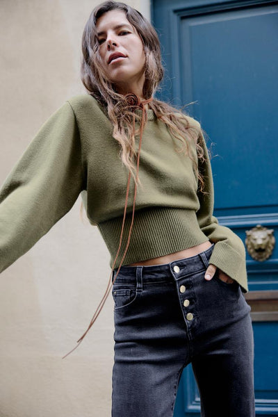 Pull court en tricot à manches larges