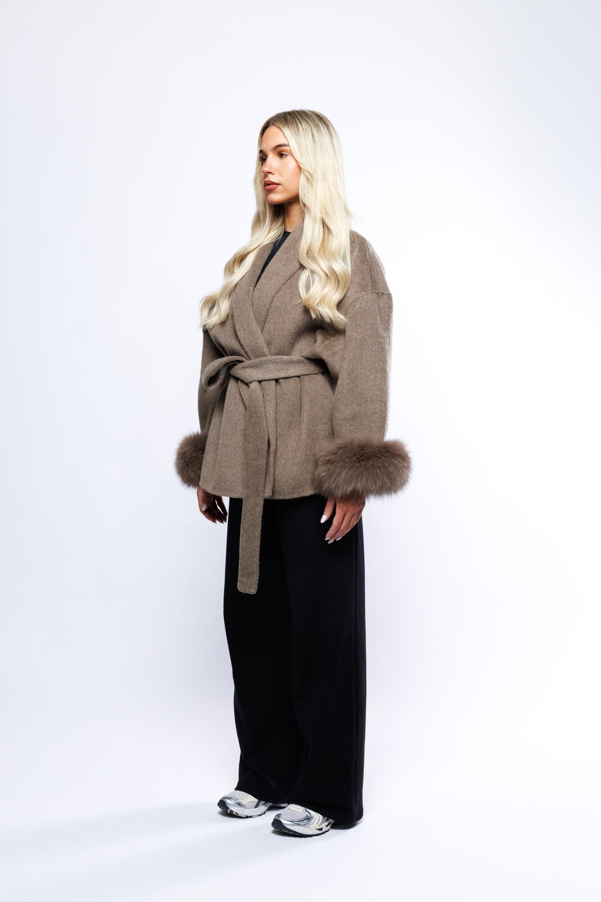 Manteau en laine avec fourrure