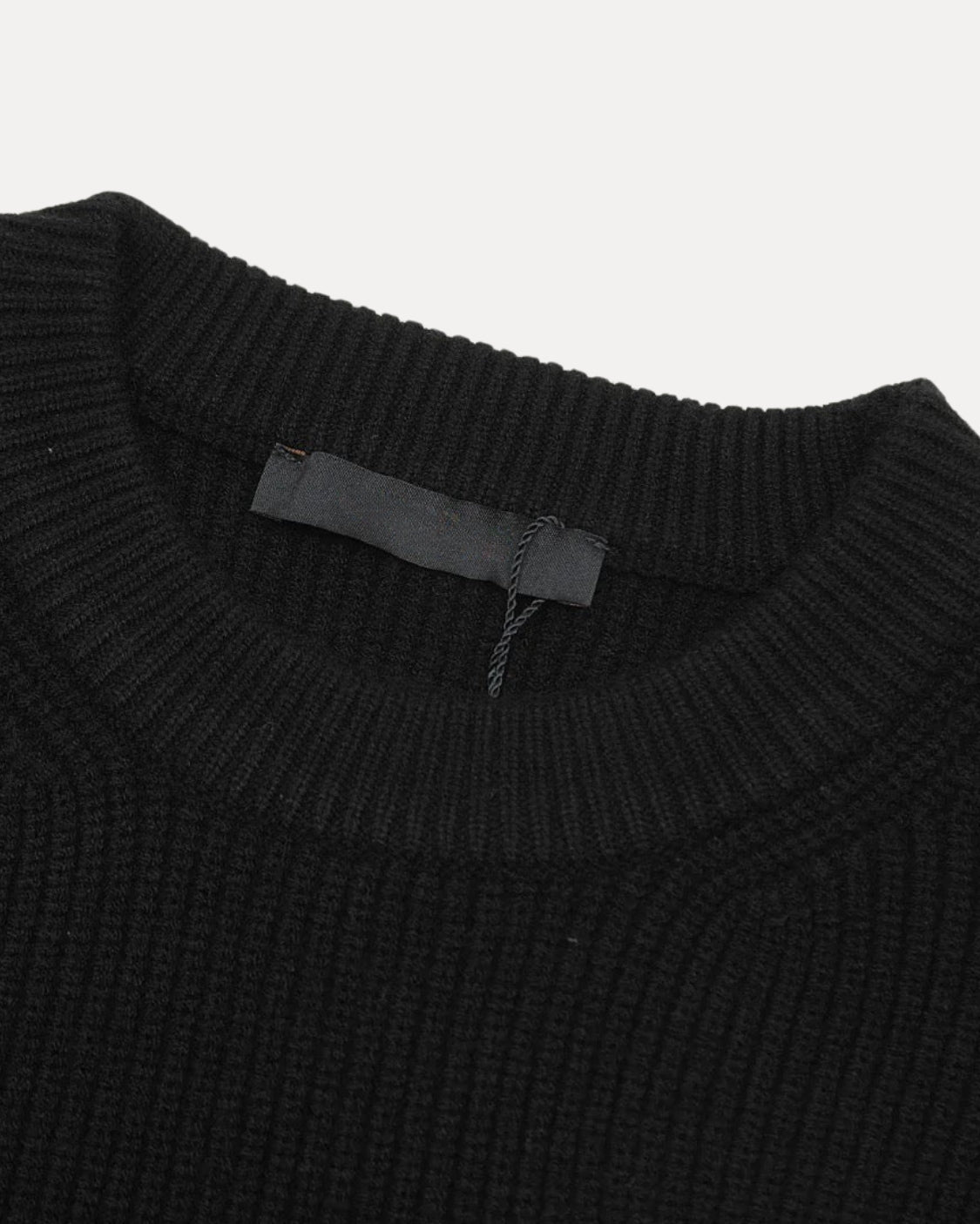 PULL EN MAILLE DÉTAILLÉ