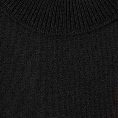TRICOT DÉTAIL POITRINE