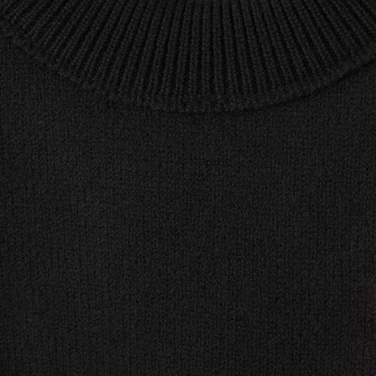 TRICOT DÉTAIL POITRINE