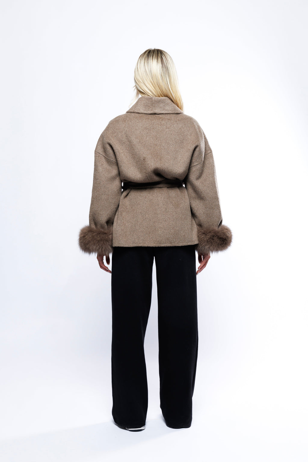 Manteau en laine avec fourrure
