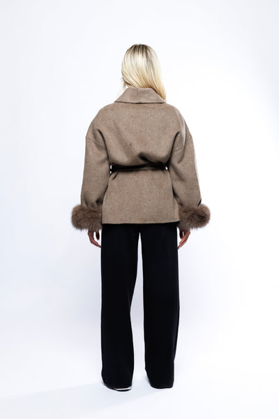 Manteau en laine avec fourrure
