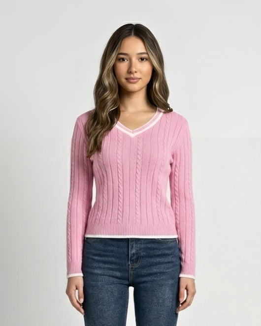 Pull en tricot torsadé