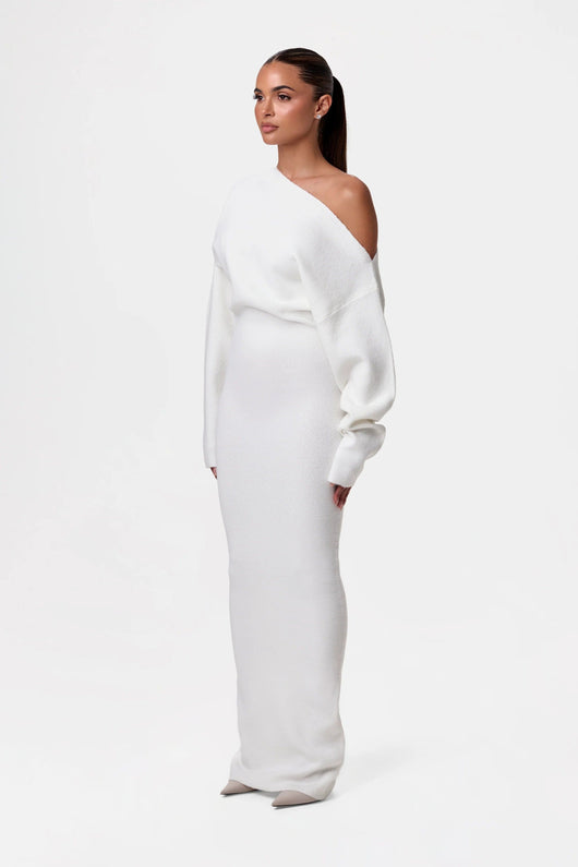 Robe pull à épaules tombantes