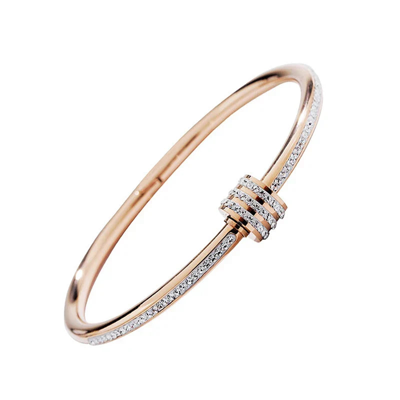 Bracelet classique avec détail en nacre et zircone