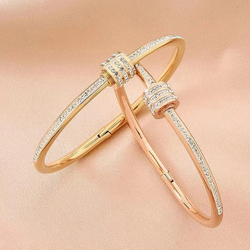 Bracelet classique avec détail en nacre et zircone