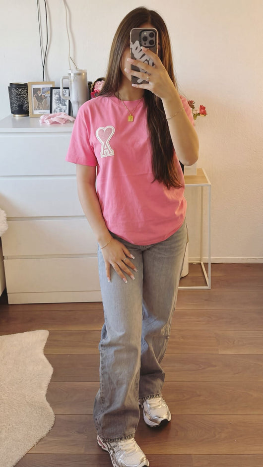 T-SHIRT DÉTAIL SUR LA POITRINE